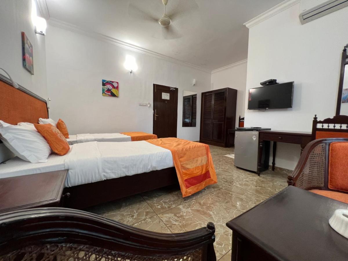 Ats Willingdon Hotel Kochi Εξωτερικό φωτογραφία