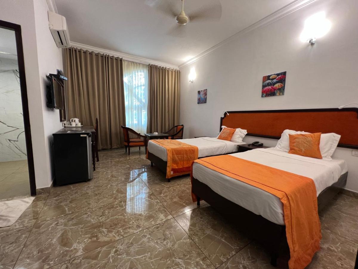 Ats Willingdon Hotel Kochi Εξωτερικό φωτογραφία