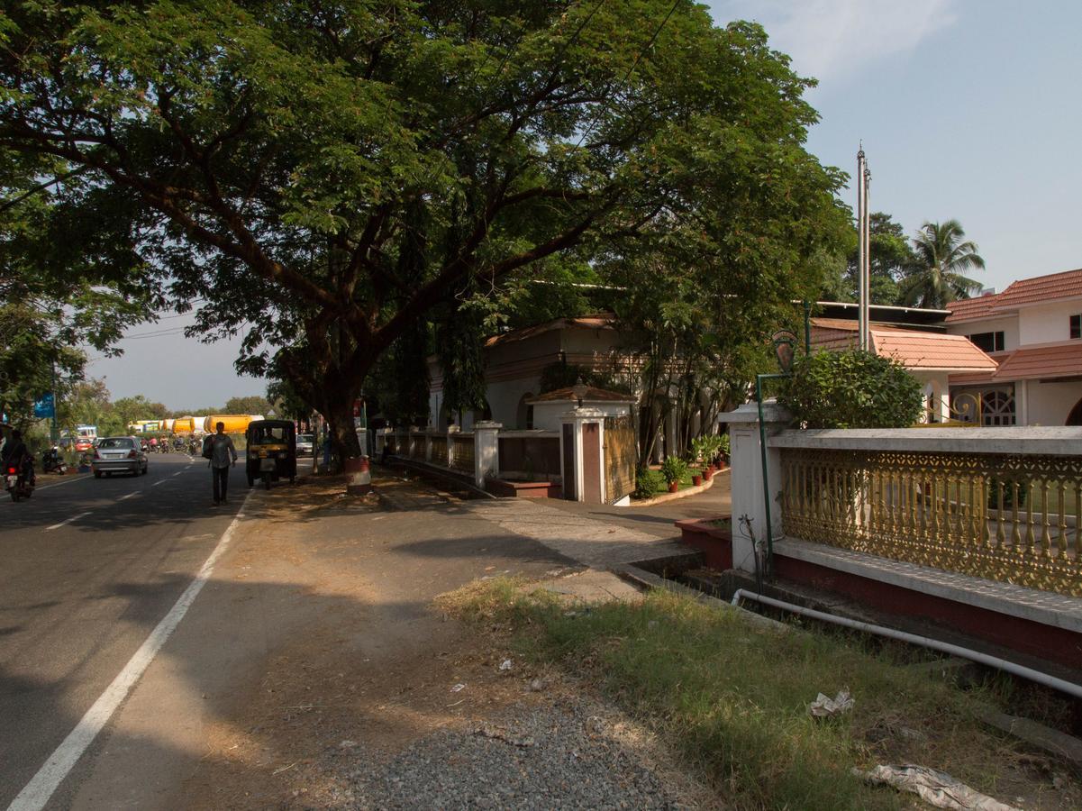 Ats Willingdon Hotel Kochi Εξωτερικό φωτογραφία