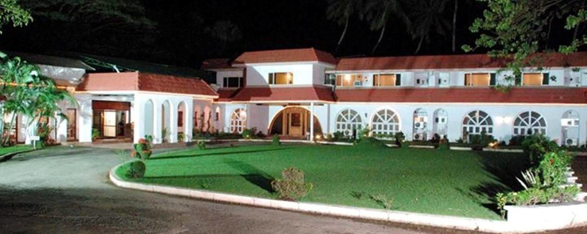 Ats Willingdon Hotel Kochi Εξωτερικό φωτογραφία