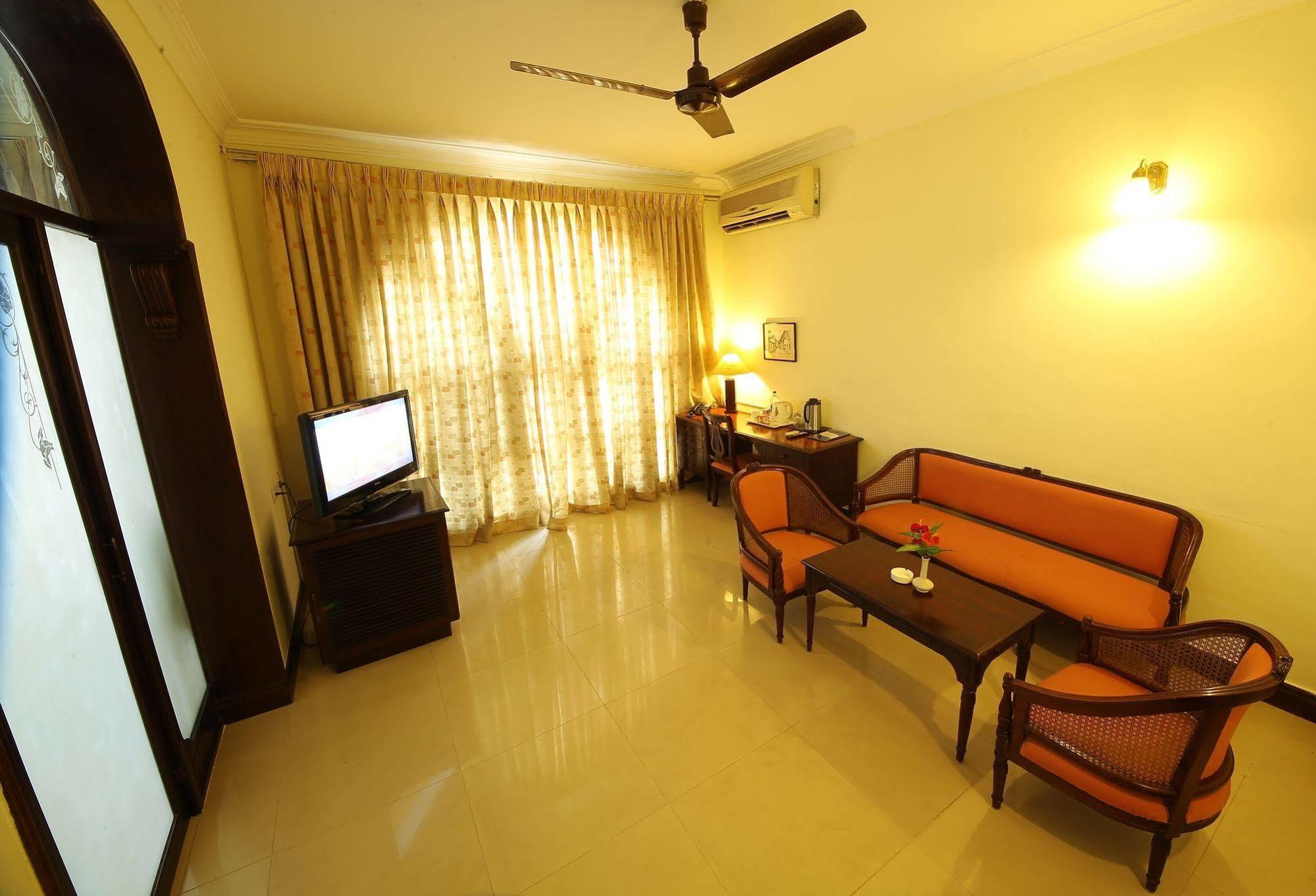 Ats Willingdon Hotel Kochi Εξωτερικό φωτογραφία