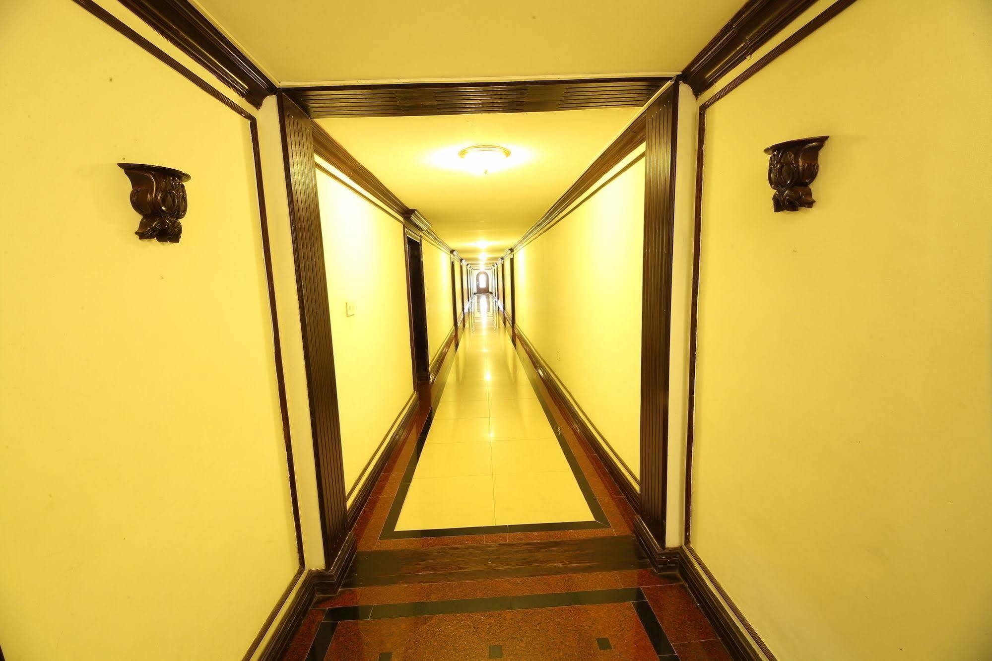 Ats Willingdon Hotel Kochi Εξωτερικό φωτογραφία